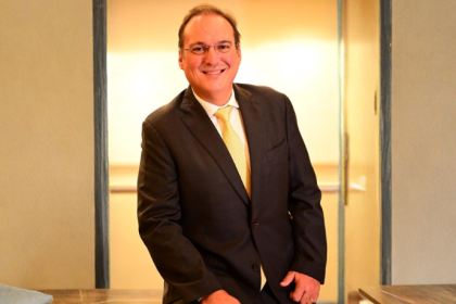 Rodrigo Gonçalves Pimentel destaca como a liderança inspiradora pode transformar desafios da recuperação judicial em oportunidades de crescimento coletivo.