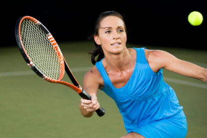 Teciomar Ábila revela como o alongamento é a chave para prevenir lesões e elevar o desempenho dos tenistas.