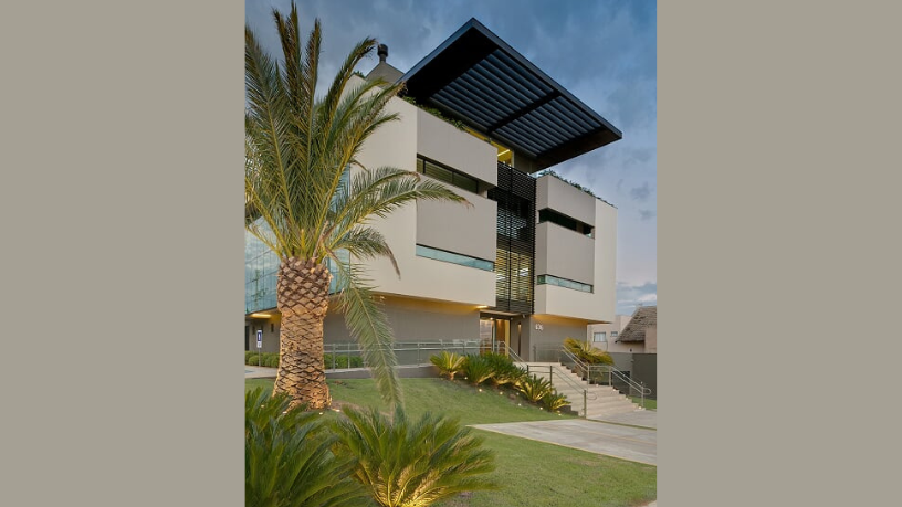 Ao abordar a recuperação judicial no agronegócio, Lucas Gomes Mochi explica os principais desafios jurídicos e financeiros enfrentados por empresas do setor em momentos de crise.